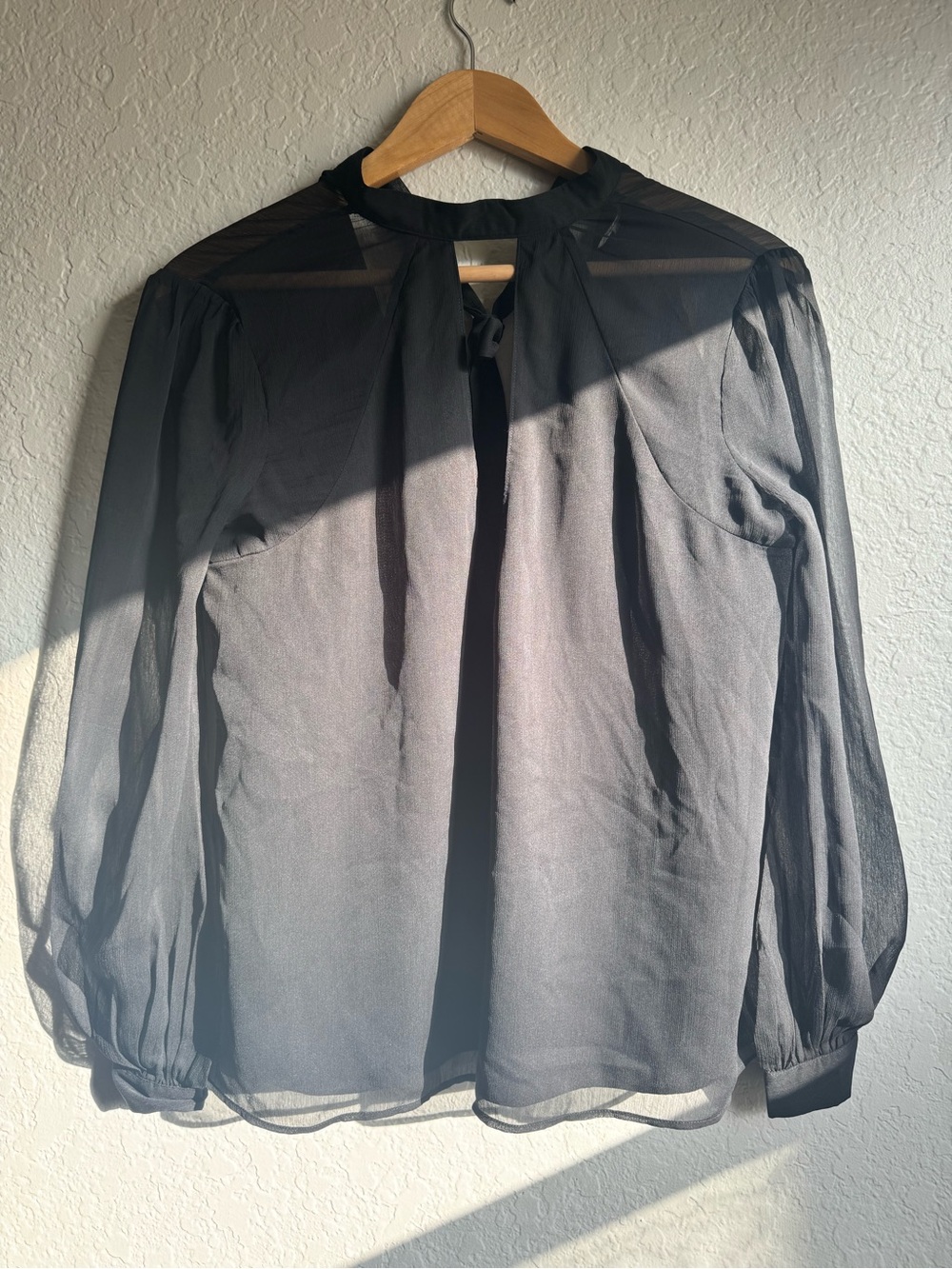 Tularosa Black Sheer Keyhole Neck Long Sleeve Blouse Top Revolve Size XS